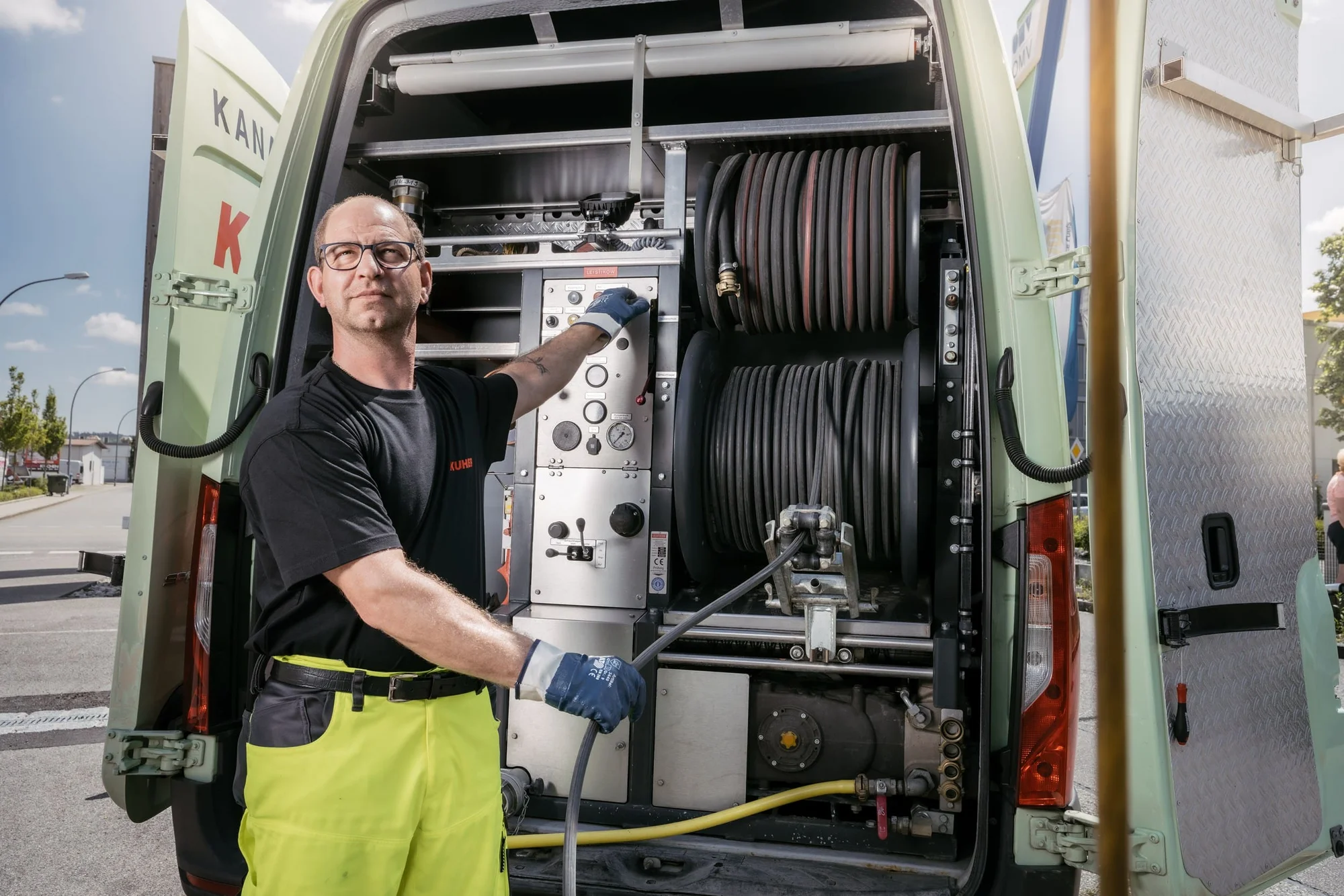 Faulturmreinigung in einer Kläranlage